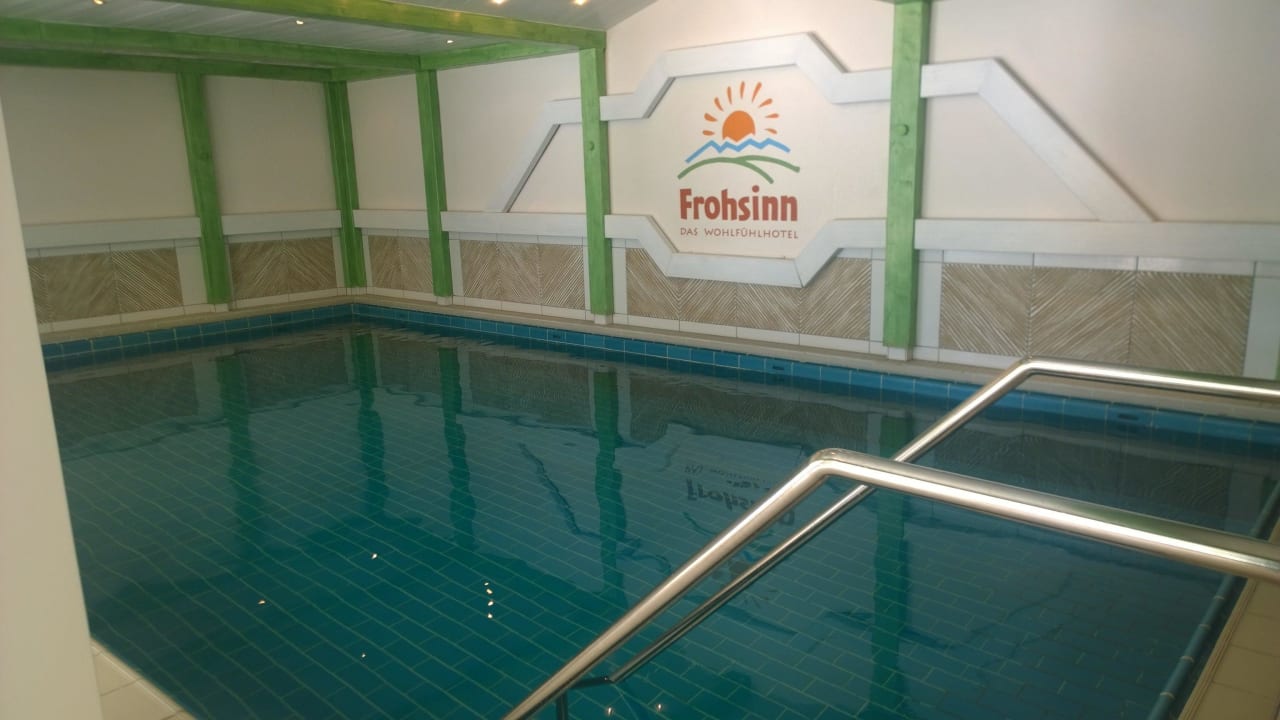 Pool Wohlfühlhotel Frohsinn