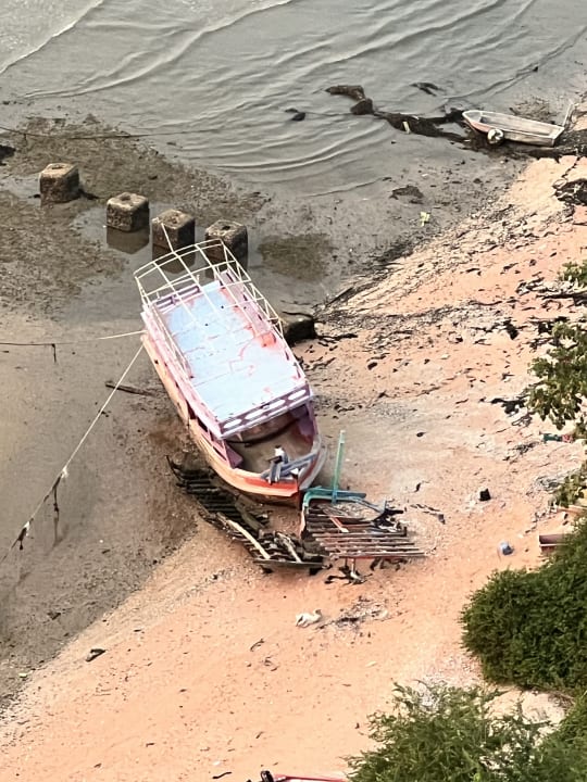 Strand S Sriracha Hotel & Residence