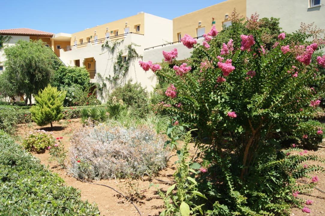 Außenanlage Vantaris Luxury Beach Resort