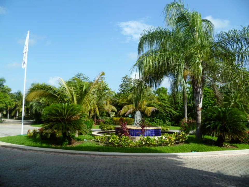 Blick aus der Lobby des Kantenah-Hotels Grand Palladium Kantenah Resort & Spa