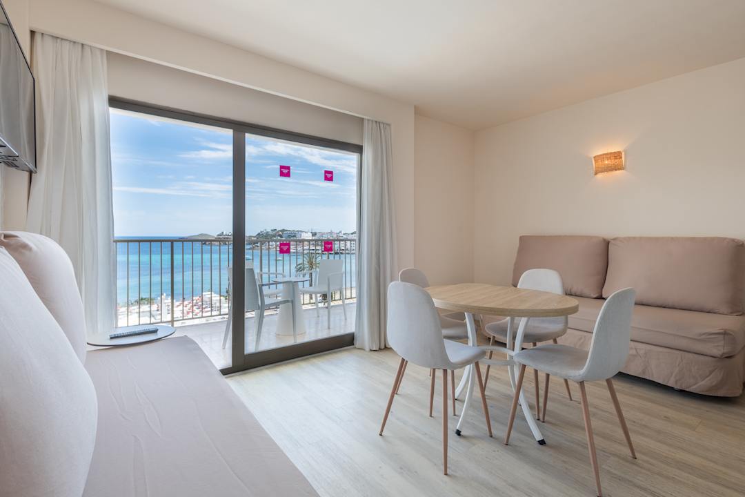 Zimmer Leonardo Suites Hotel Ibiza Santa Eulalia