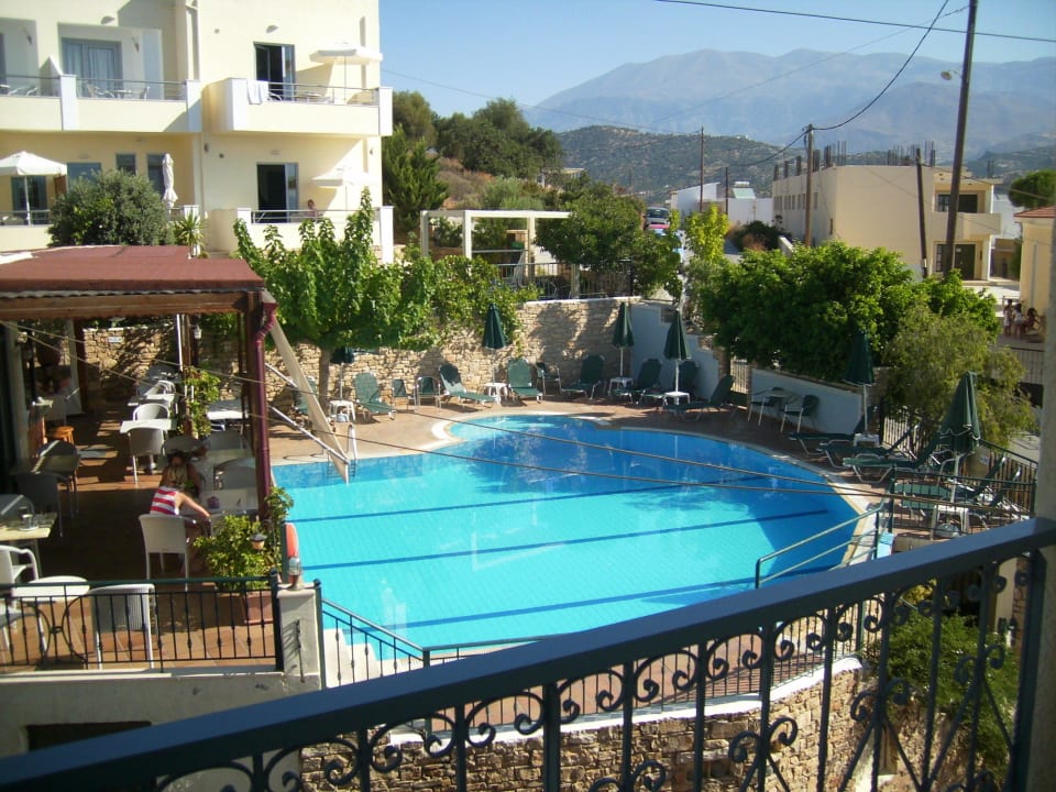 Pool Ariadne Apartments