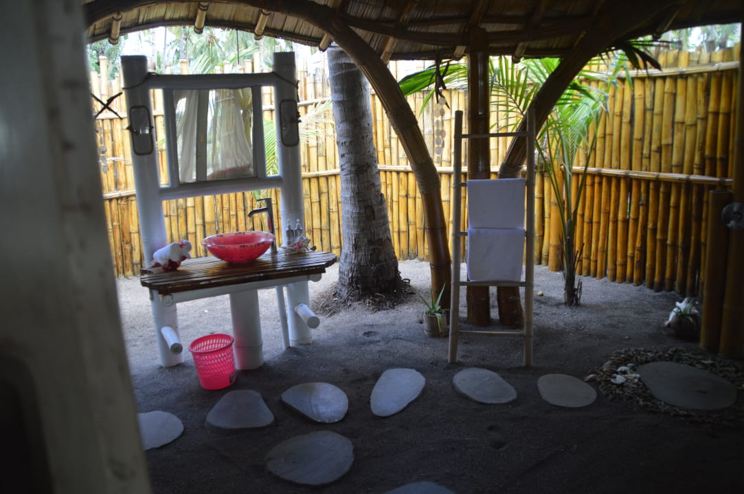 Zimmer Coconut Garden Beach Resort