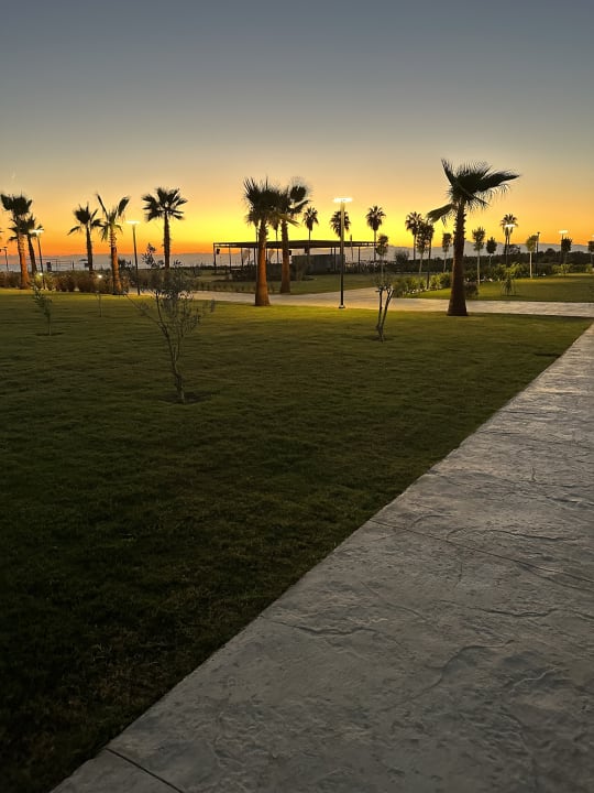 Gartenanlage Jacaranda Luxury Resort