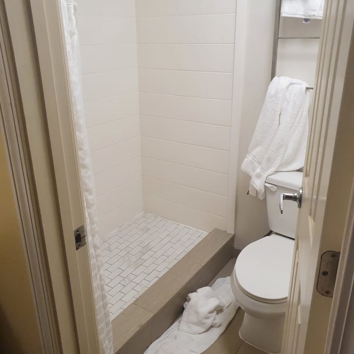 Zimmer Inn at the Peachtrees