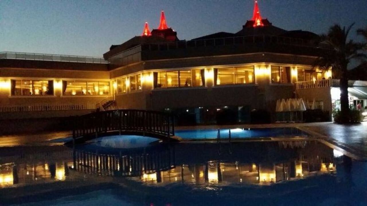 Am Abend kann man schön entspannen! Aydinbey Famous Resort