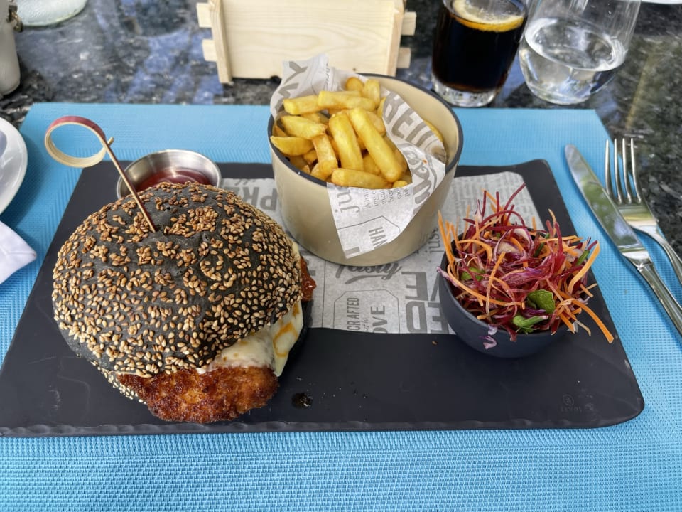 Gastro Outrigger Maldives Maafushivaru Resort