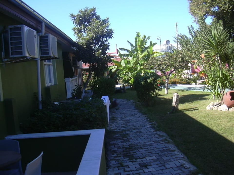 Garten Side Altinkum Hotel
