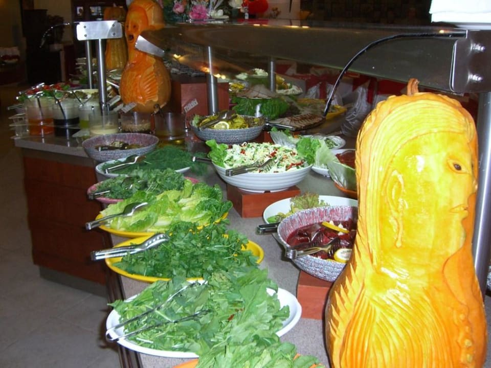 Salat und Kunst! Side Sun Hotel
