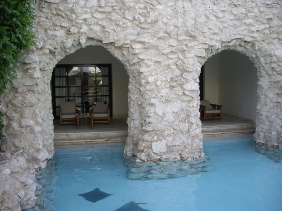 Grottenzimmer mit Pooleingang Ghazala Gardens