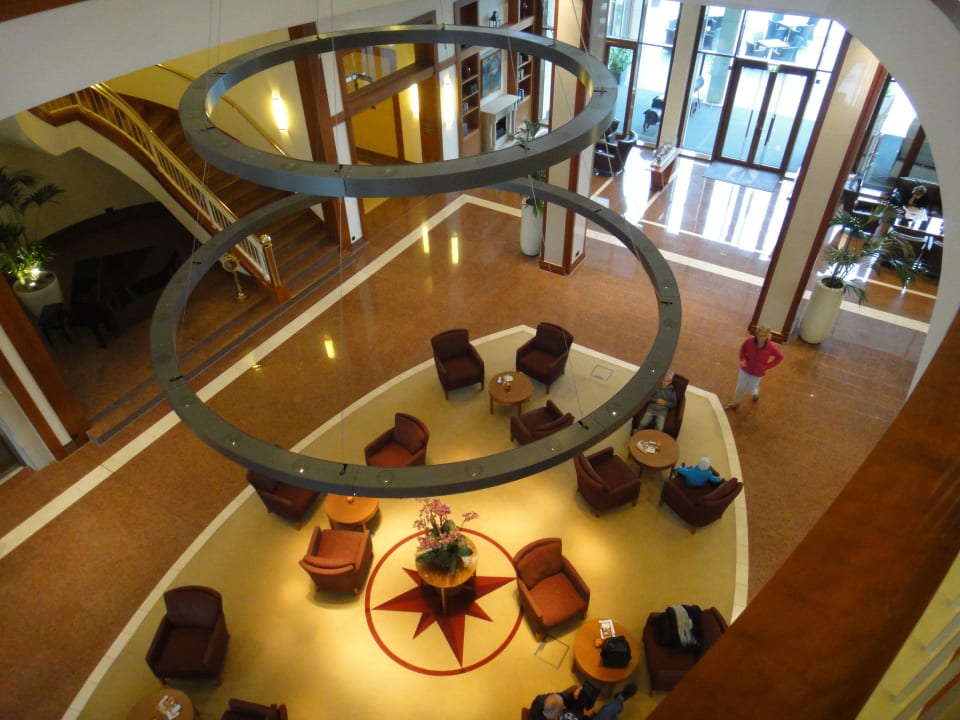 Blick in den Lobbybereich ATLANTIC Hotel Wilhelmshaven