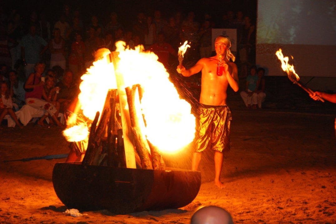Beach Party Sunis Evren Beach Resort Hotel & Spa