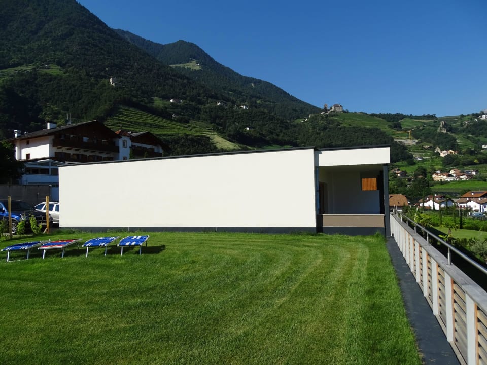 Liegewiese Hotel Ultenerhof