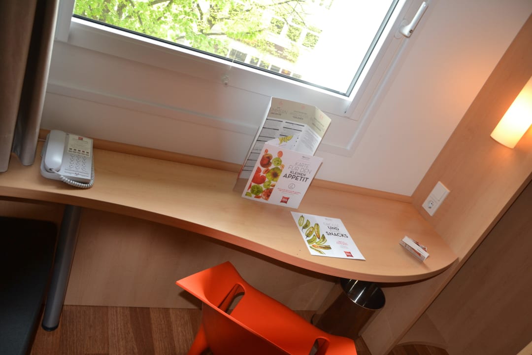 Tisch ibis Berlin Kurfürstendamm