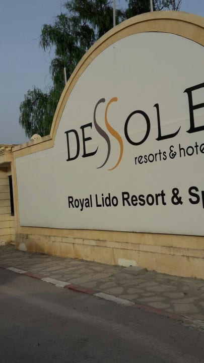 Hoteleinfahrt Royal Lido Resort & Spa