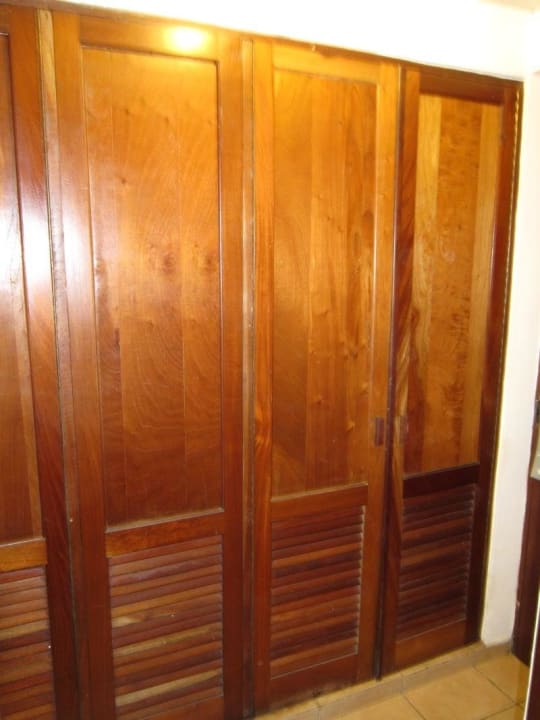 Großer Schrank BelleVue Dominican Bay