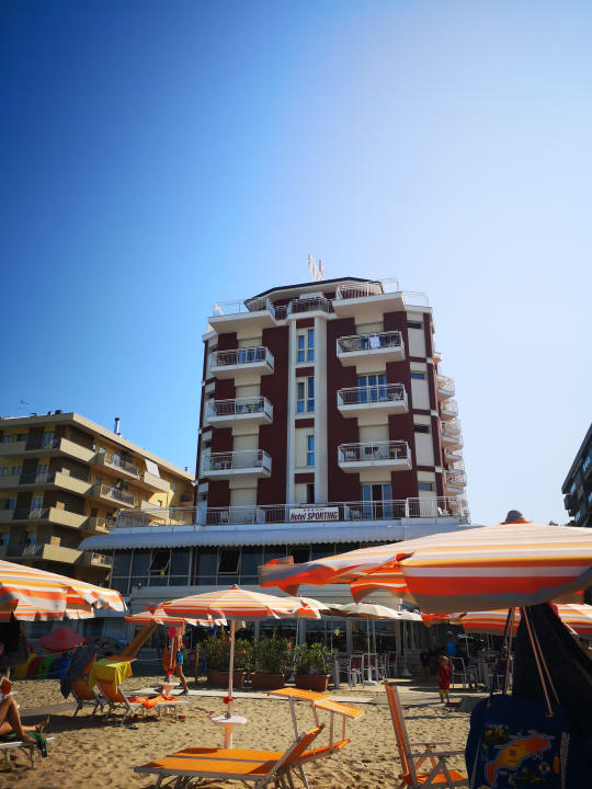 Außenansicht Hotel Sporting