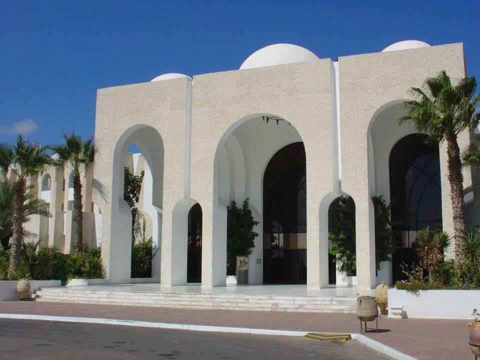 Hoteleingang Hotel Royal Garden Palace