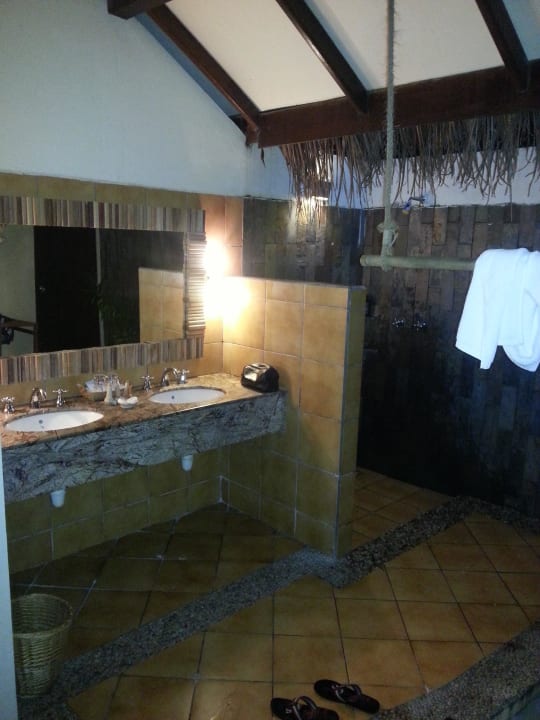 Offenes Bad Filitheyo Island Resort