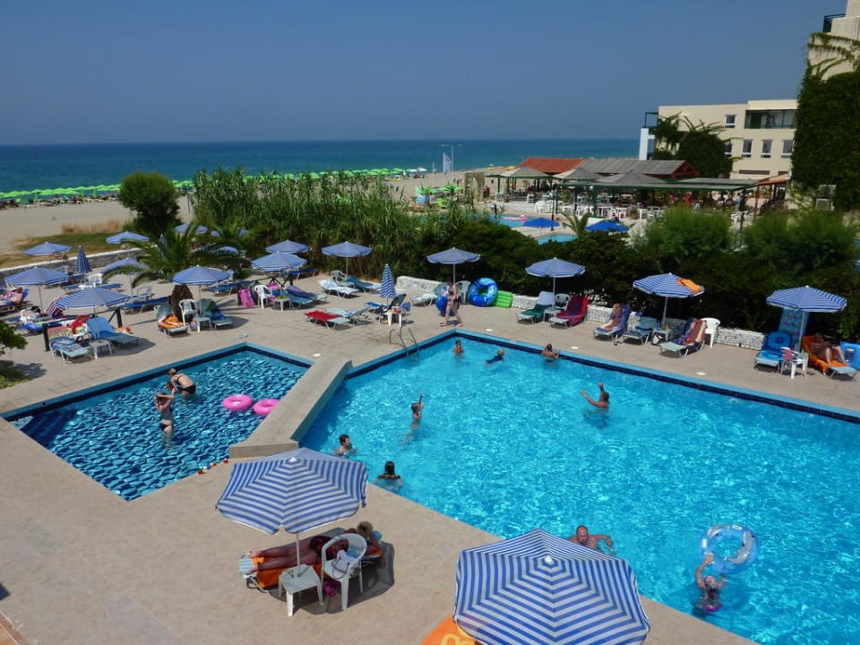 Der Pool vom Balkon Hotel Kathrin Beach
