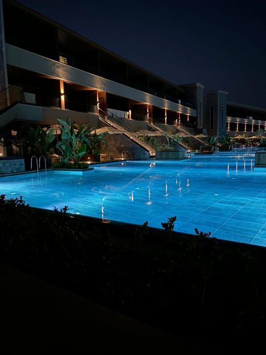 Pool Jacaranda Luxury Resort
