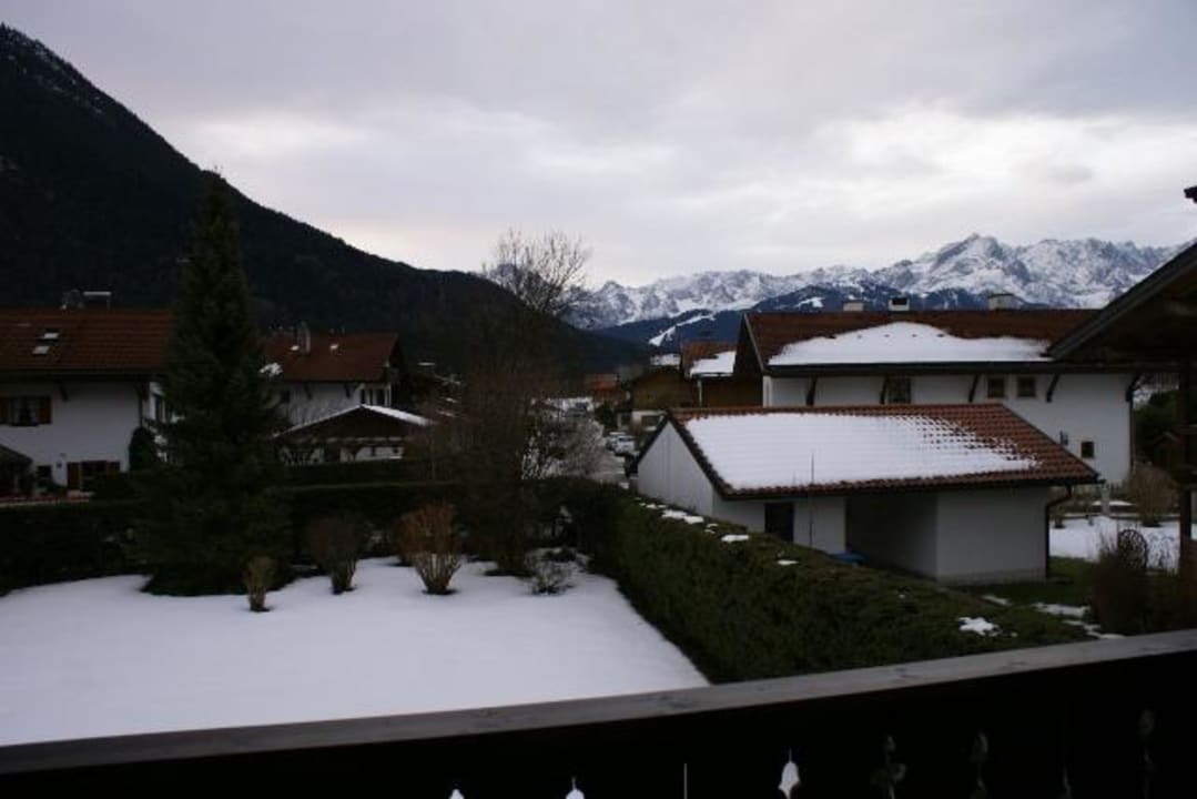 Ausblick aus dem  Zimmer Hotel Garni Zugspitz