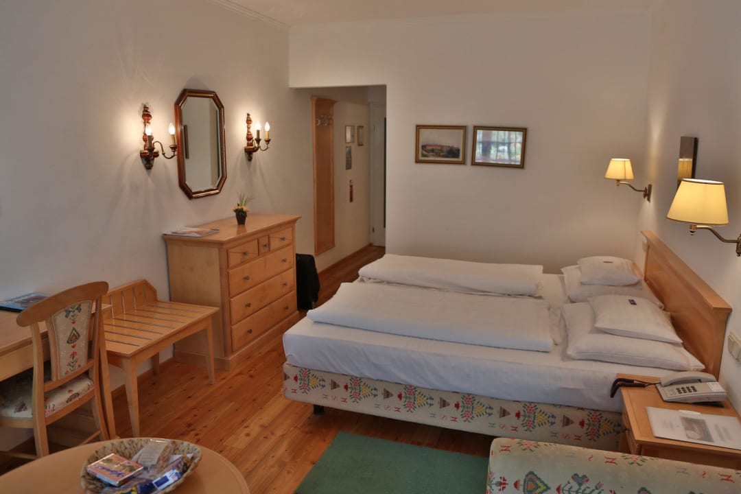 Modernes, sauberes Zimmer Hotel Landhaus Fuhrgassl-Huber