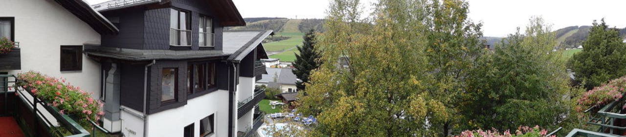 Panoramaausblick vom Zimmer Sporthotel zum hohen Eimberg