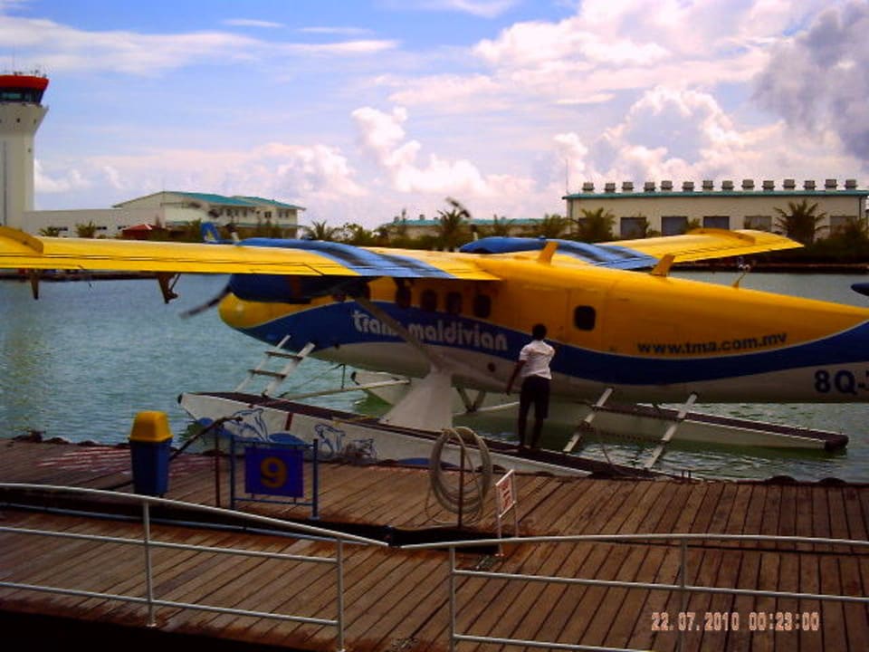 Wasserflugzeug Kuredu Island Resort & Spa