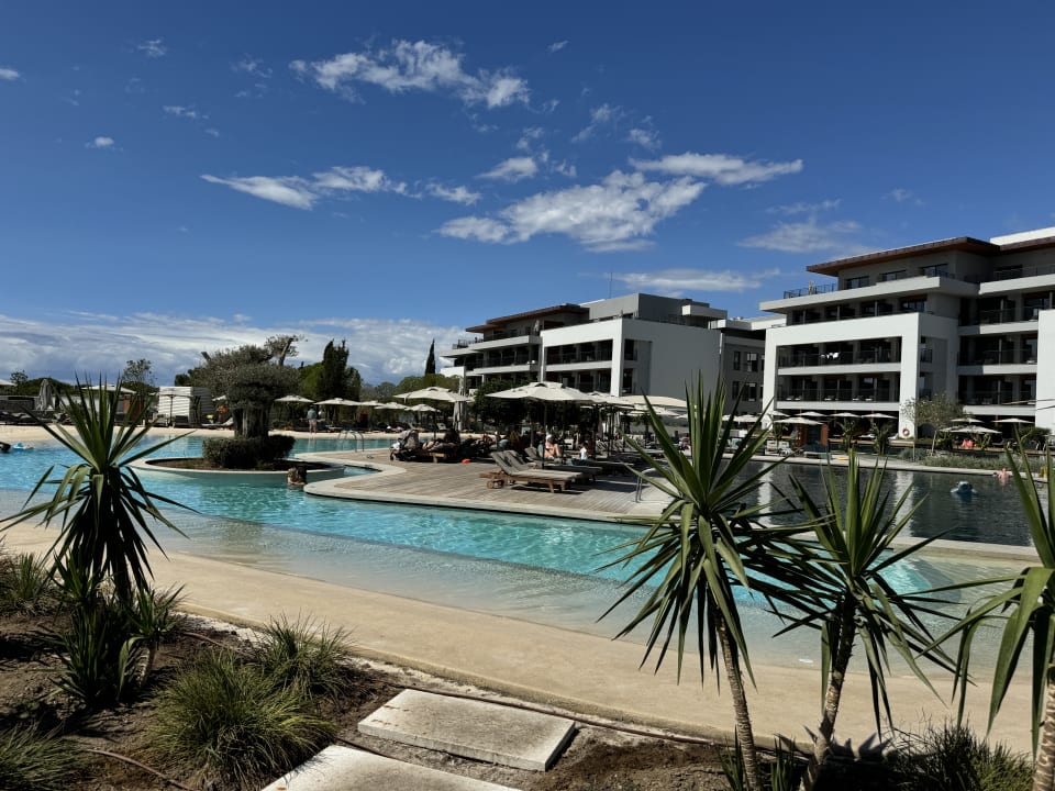 Pool Anda Barut Collection