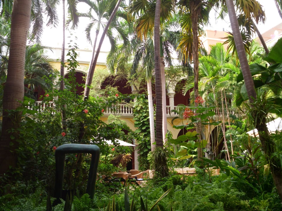 Innenhof Hotel Sofitel Santa Clara