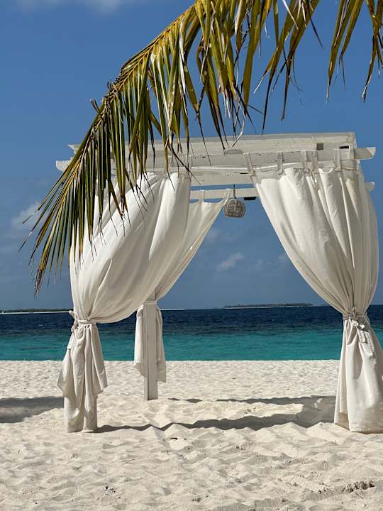 Strand Adaaran Select Meedhupparu Island Resort - Premium All Inclusive