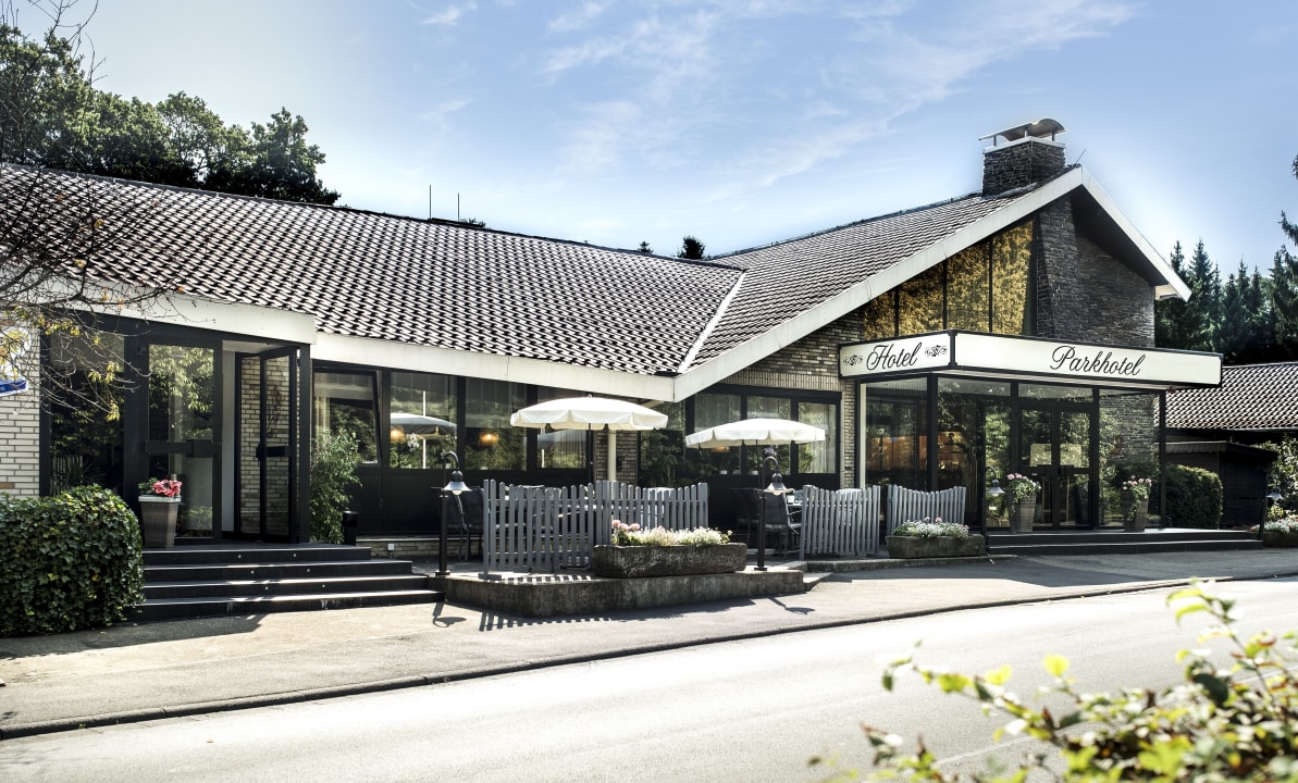 Außenansicht Parkhotel Stadtallendorf