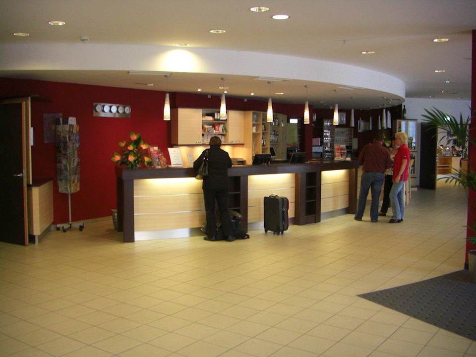 Empfangsbereich Premier Inn Wien City Hauptbahnhof