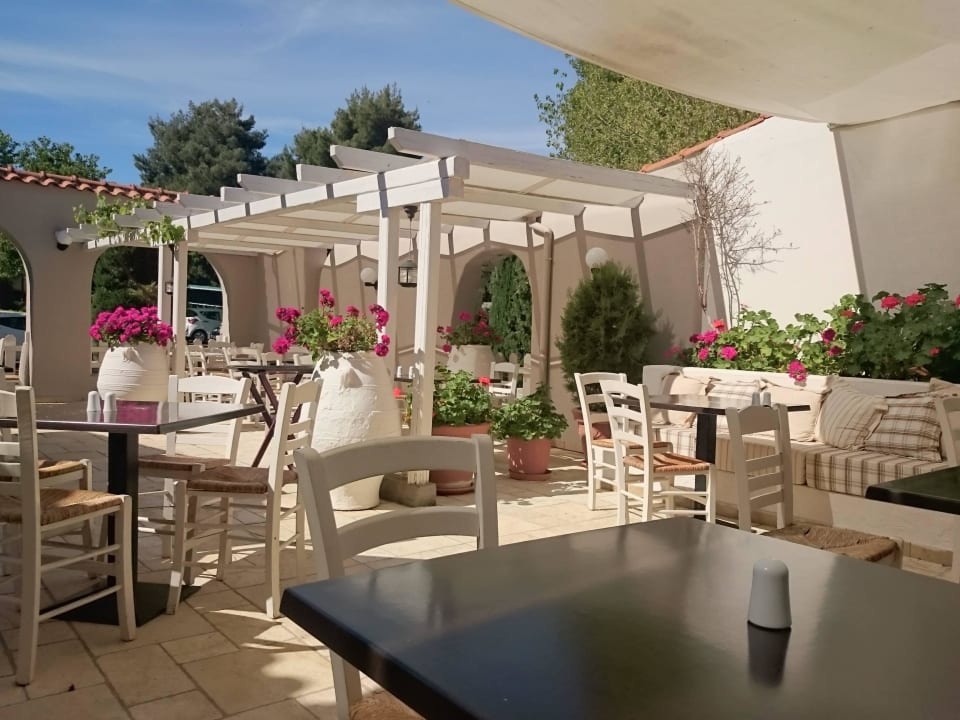 Außenbereich Restaurant Acrotel Athena Pallas