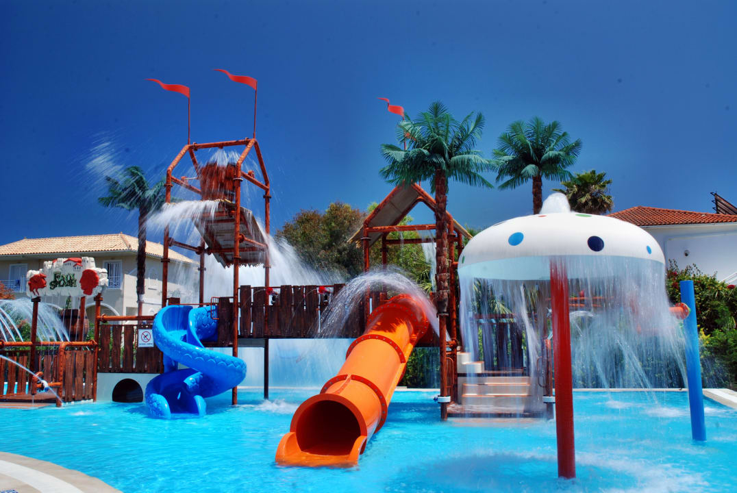 Pool The Marelen Hotel