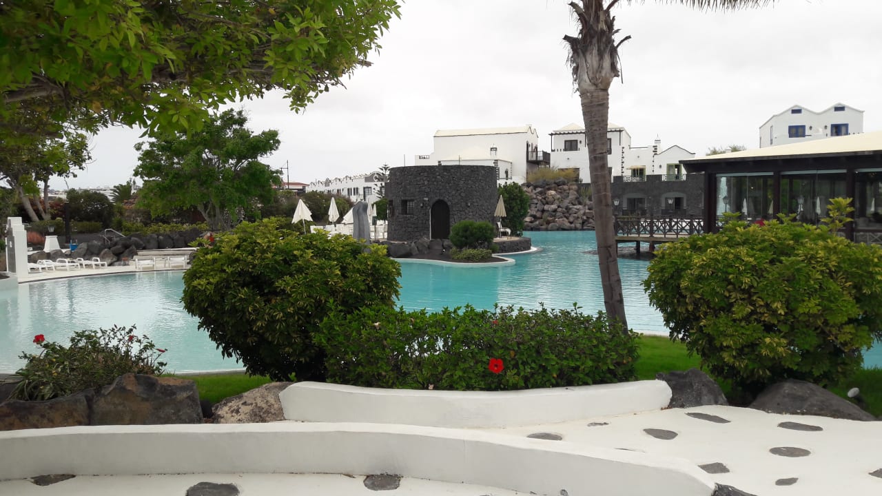 Pool Hotel LIVVO Volcan Lanzarote