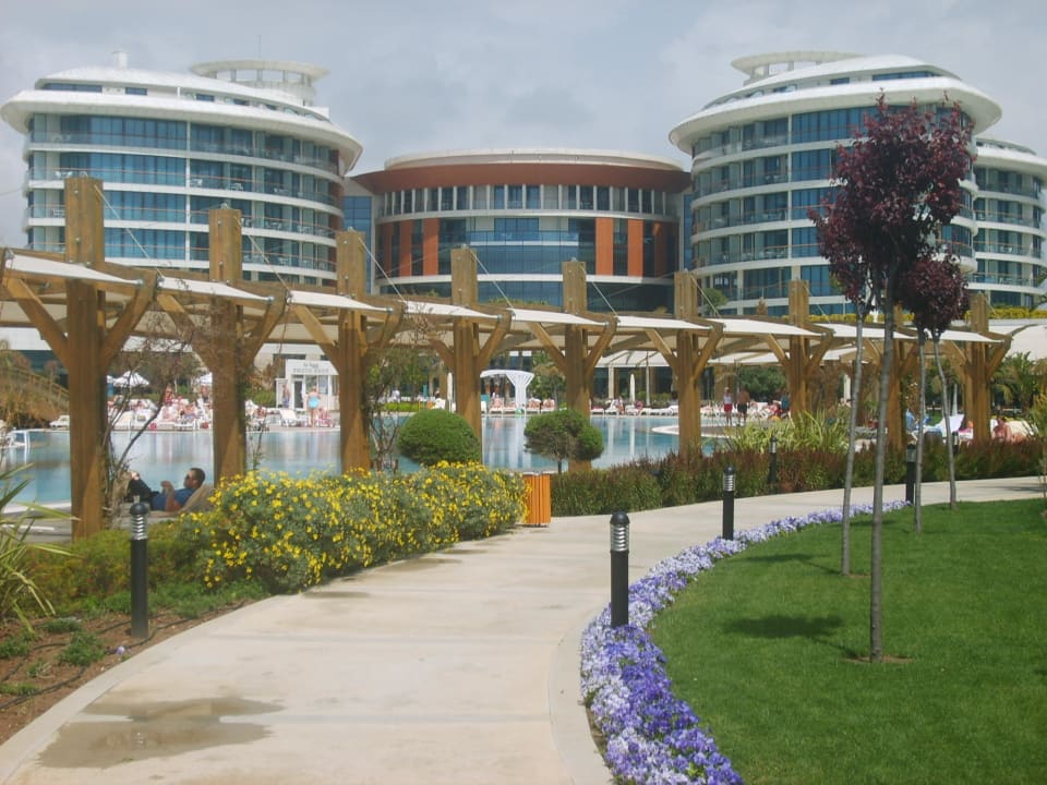 Die Gartenanlage Hotel Baia Lara