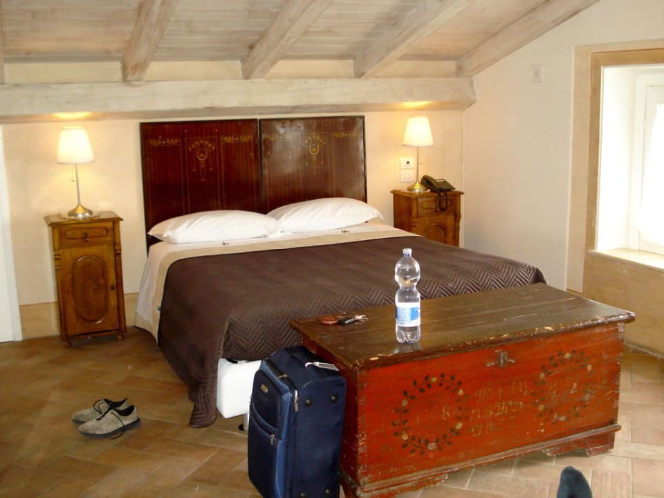Doppelbett im Doppelzimmer Hotel Relais Ridola