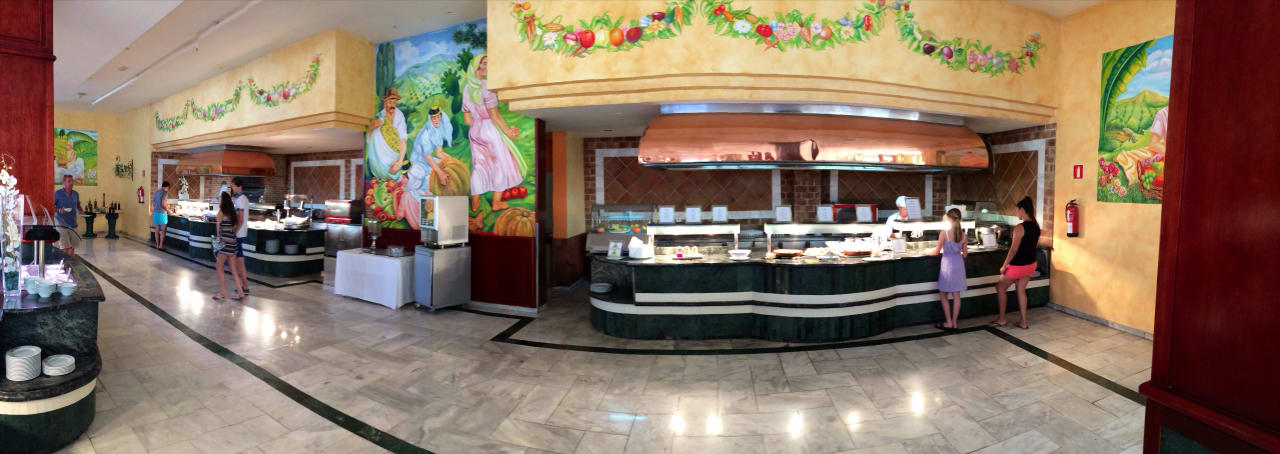 Buffet im Hauptrestaurant Bahia Principe Sunlight Costa Adeje