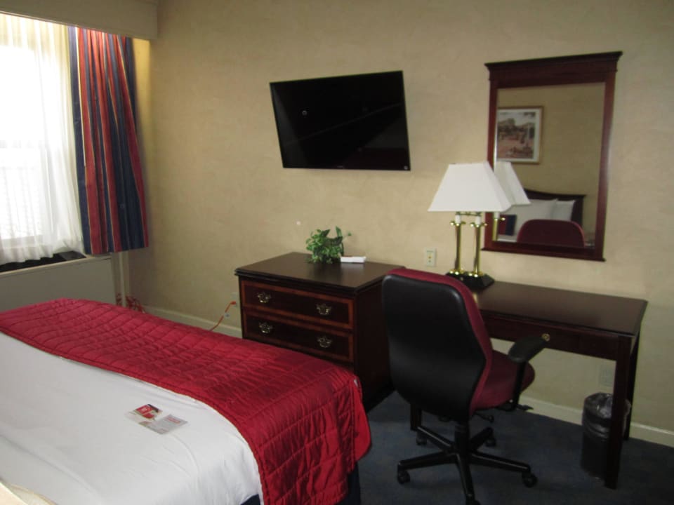 Schlafbereich Ansicht 3 Ramada by Wyndham Jersey City