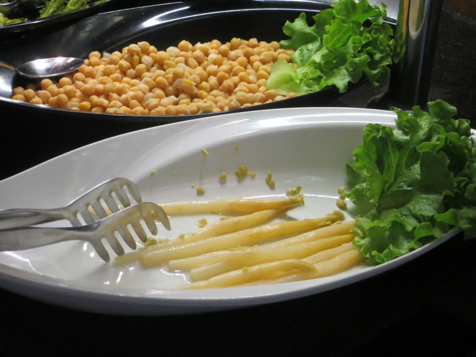 Spargel im Hauptrestaurant Hotel Botanik Platinum