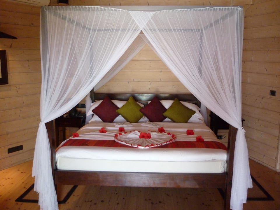 Bett Komandoo Island Resort & Spa - Adults only