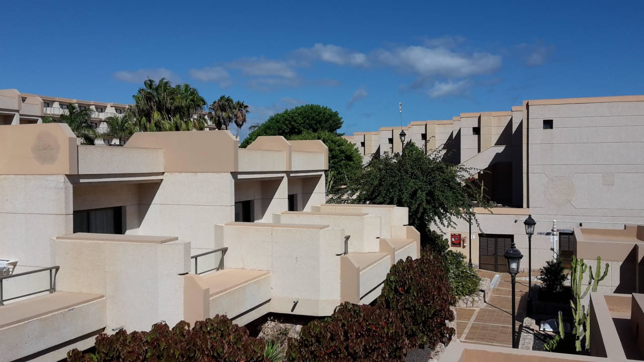 Die verschiedenen Zimmer mit Balkon SBH Hotel Taro Beach