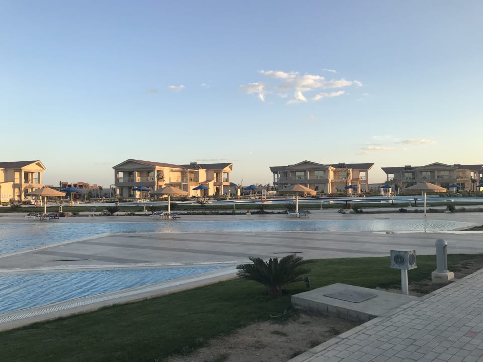 Außenansicht Pickalbatros Sea World Resort - Marsa Alam