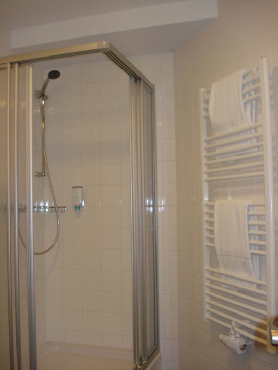 Badezimmer Four Points Flex by Sheraton Vienna Hauptbahnhof