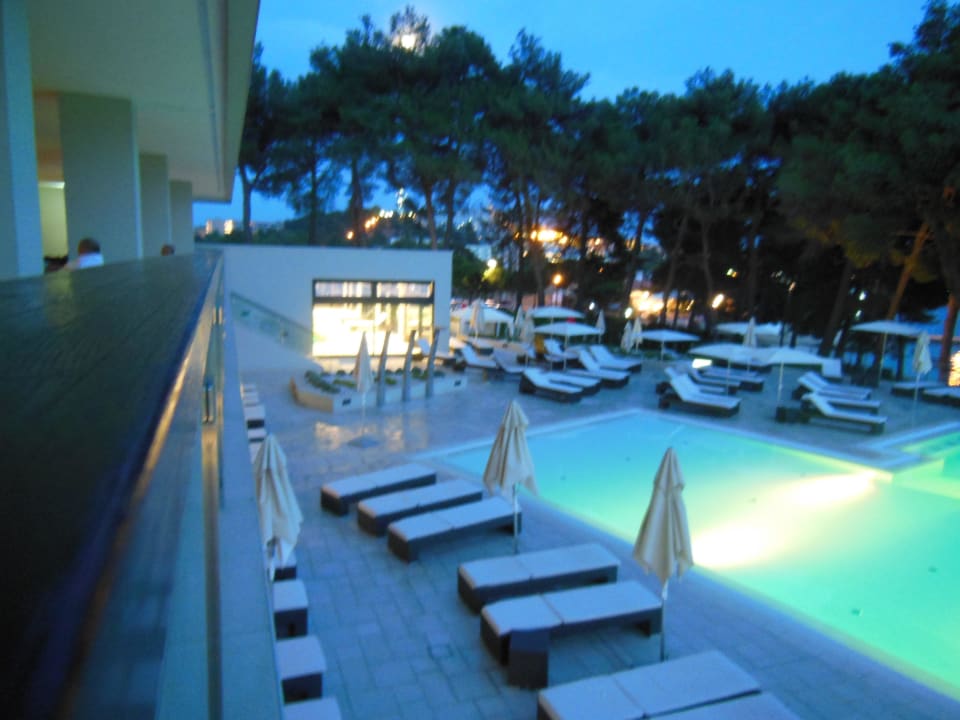 Abenddämmerung Poolanlage Hotel Parentium Plava Laguna