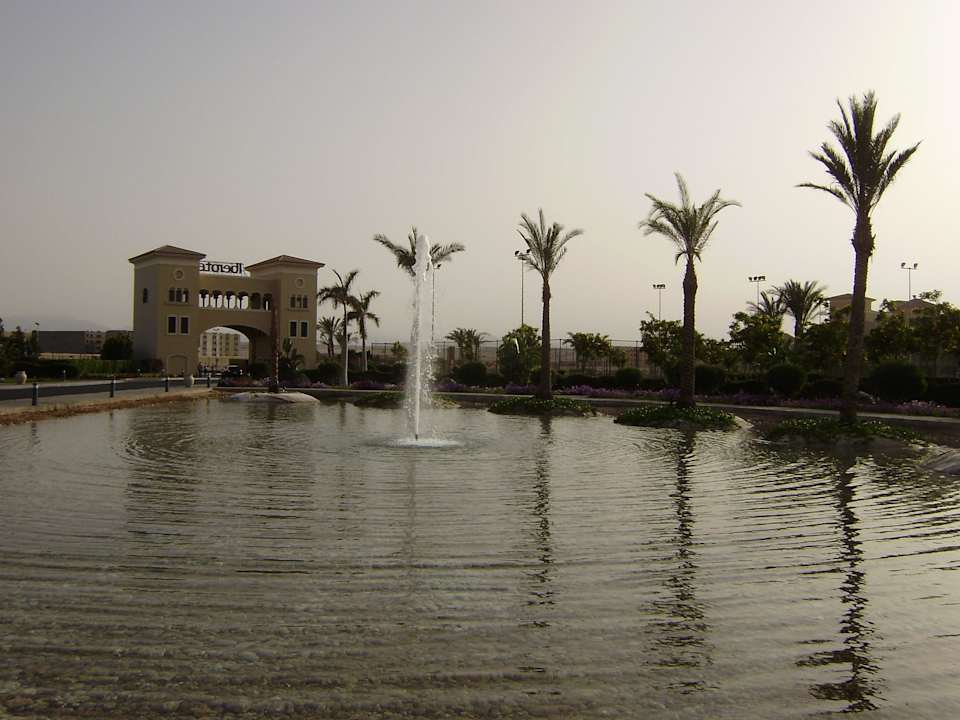 Nochmal ein Pool JAZ Aquamarine Resort