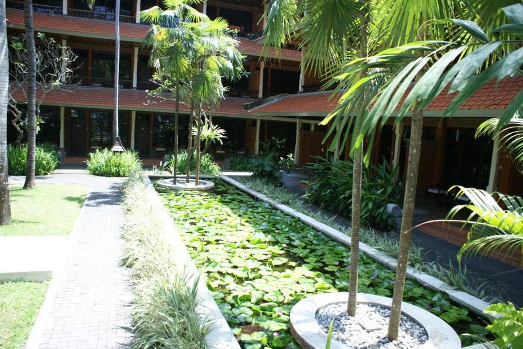 Aussenansicht Zimmer Puri Santrian