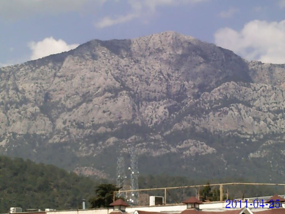 Berge hinter dem Hotel  Limak Limra Hotel & Resort